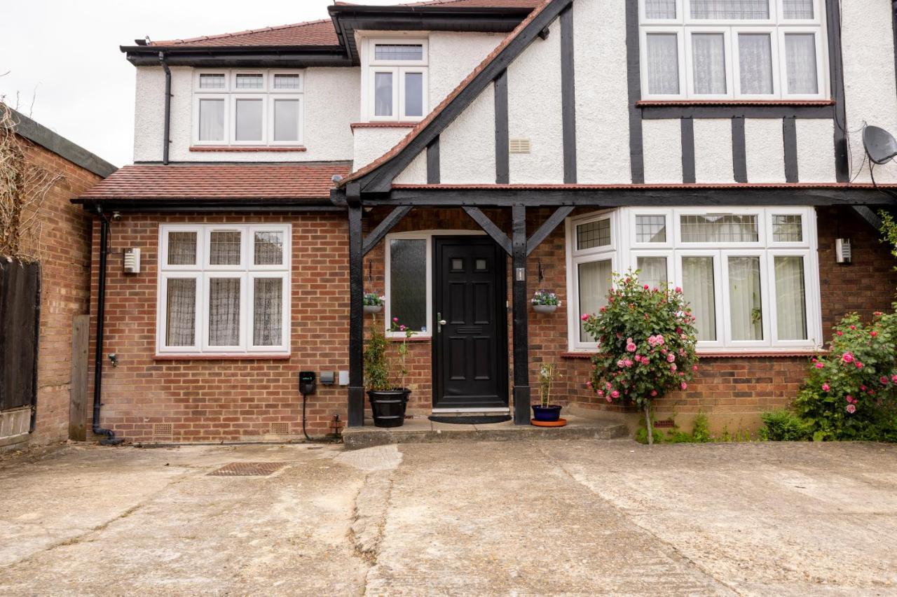 London Vegetarian Smoke & Pet Free En-Suite With Ev Parking Edgware Exteriér fotografie