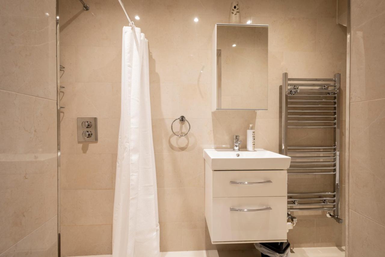 London Vegetarian Smoke & Pet Free En-Suite With Ev Parking Edgware Exteriér fotografie