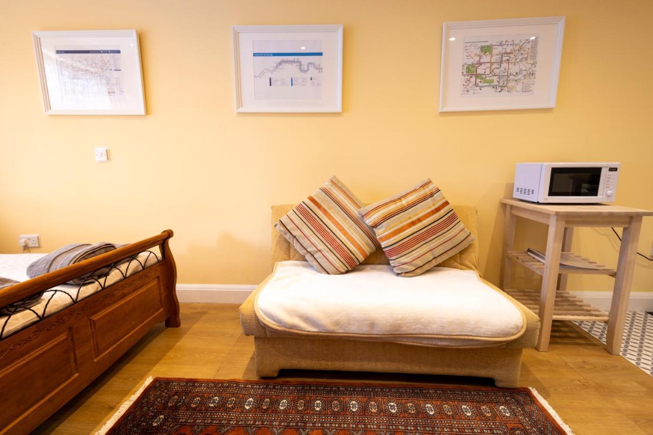 London Vegetarian Smoke & Pet Free En-Suite With Ev Parking Edgware Exteriér fotografie